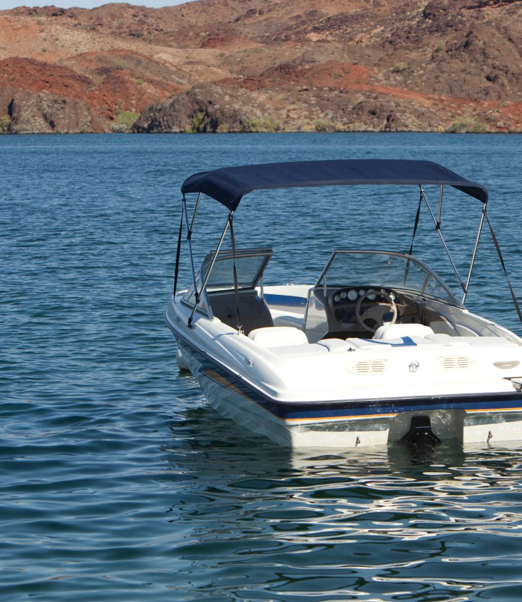 VRNC boat anchored empty on lake